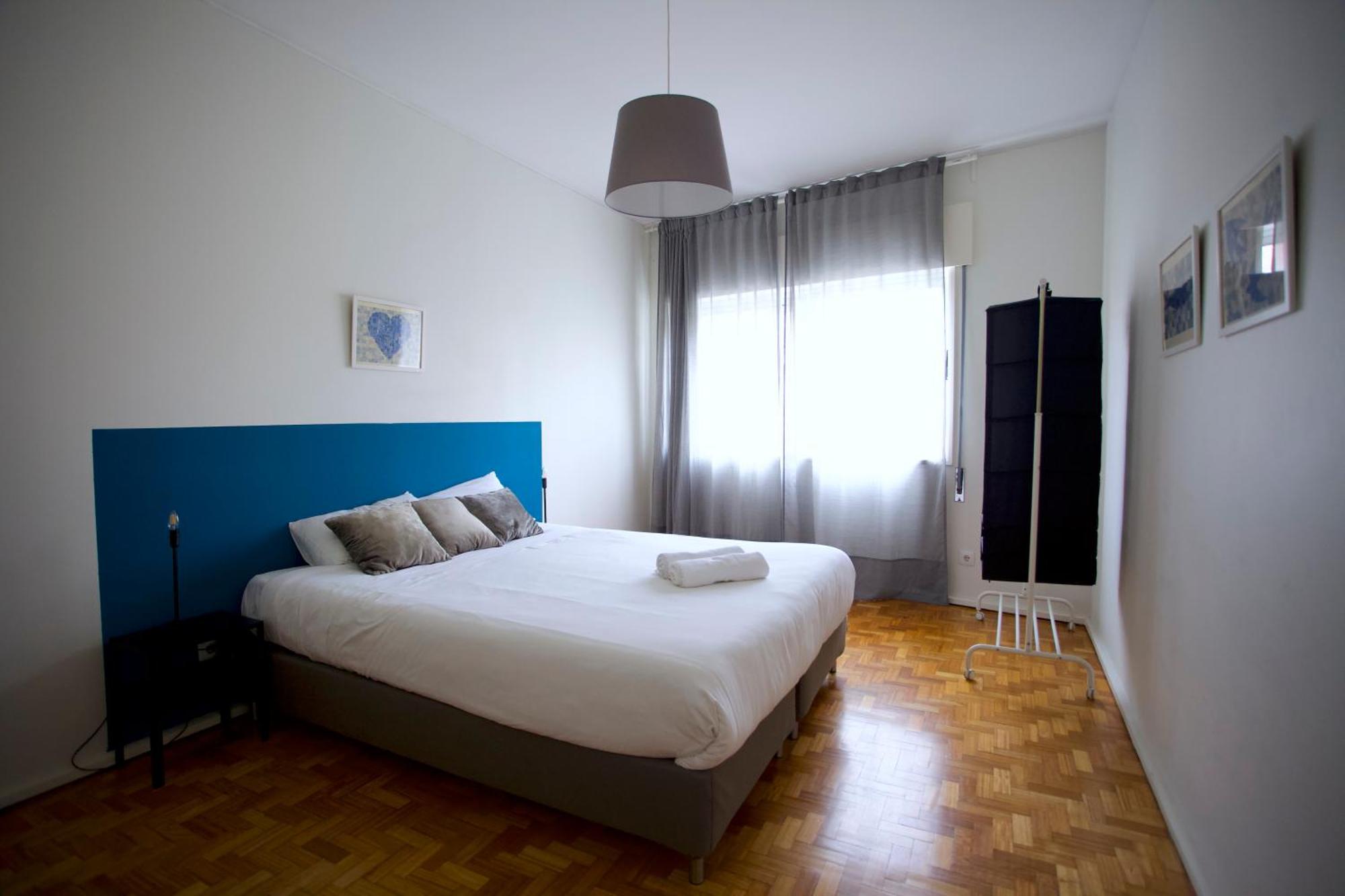 Downtown 3 Bedroom With Balcony - Quiet Street - Family Friendly - Groups Porto Exterior photo